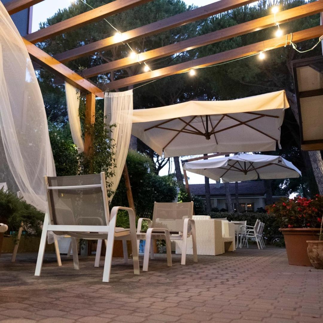 Hotel Orsa Maggiore Milano Marittima Exterior photo