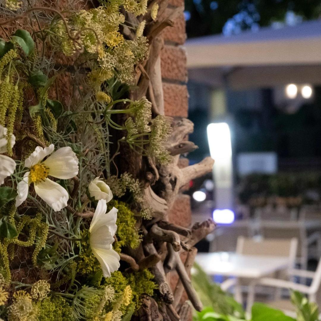 Hotel Orsa Maggiore Milano Marittima Exterior photo
